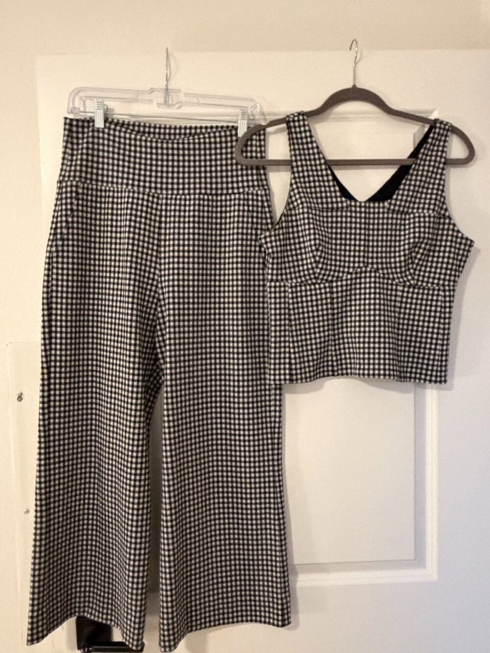 cabi Bombshell Gingham Set Tank S Crop Pants M #6142 #6047